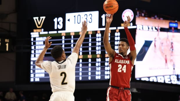 Brandon Miller shoots at Vanderbilt